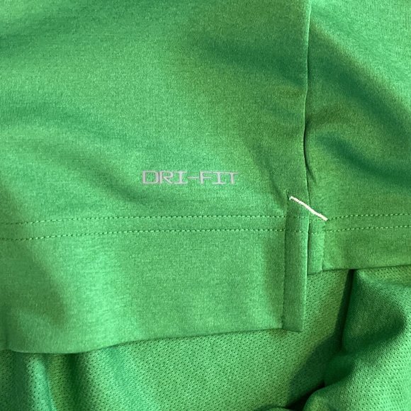 Women's Nike Sideline Shirt SZ Medium Green Oregon Ducks Football Jersey - Picture 6 of 9